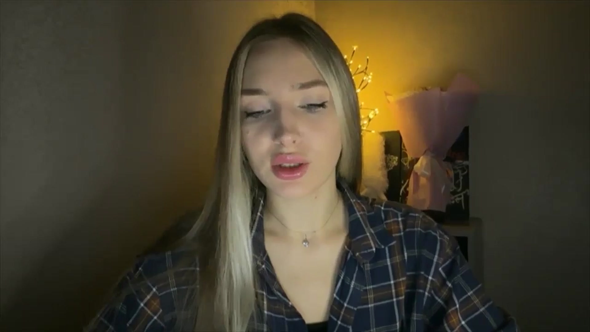 Gallery image thumbnail from My_Diana's myfreecams stream on, 11/21/2024, 15:39 image 10 of 20