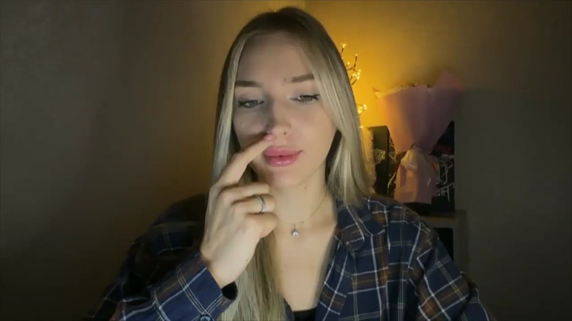 Gallery image thumbnail from My_Diana's myfreecams stream on, 11/21/2024, 15:39 image 7 of 20