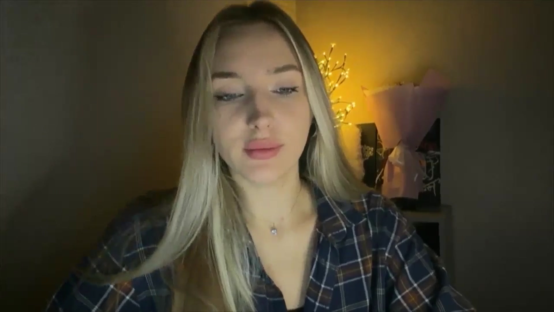 Gallery image thumbnail from My_Diana's myfreecams stream on, 11/21/2024, 15:39 image 3 of 20