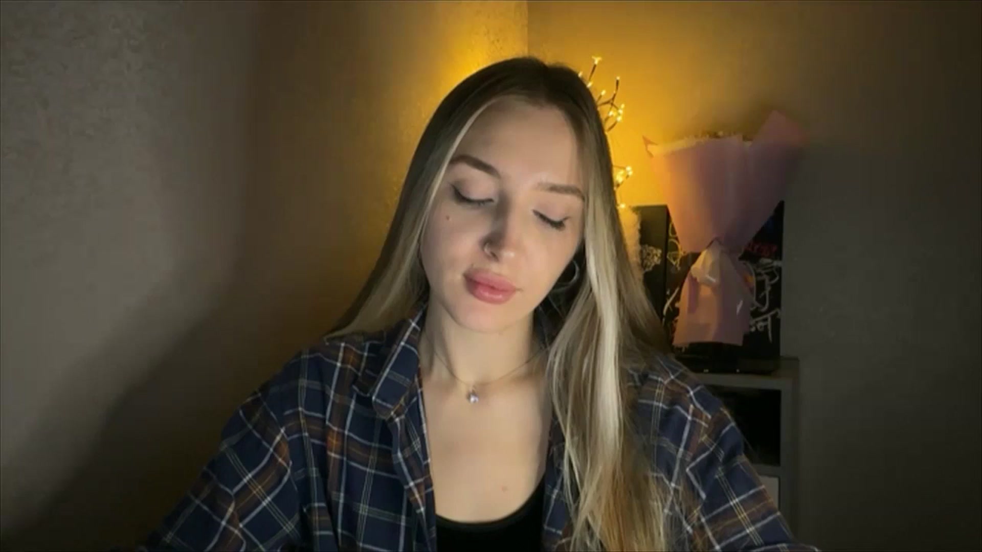Gallery image thumbnail from My_Diana's myfreecams stream on, 11/21/2024, 23:01 image 4 of 20