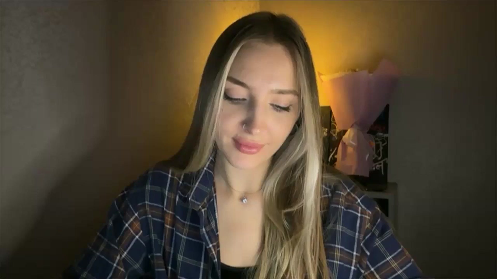 Gallery image thumbnail from My_Diana's myfreecams stream on, 11/21/2024, 23:01 image 12 of 20