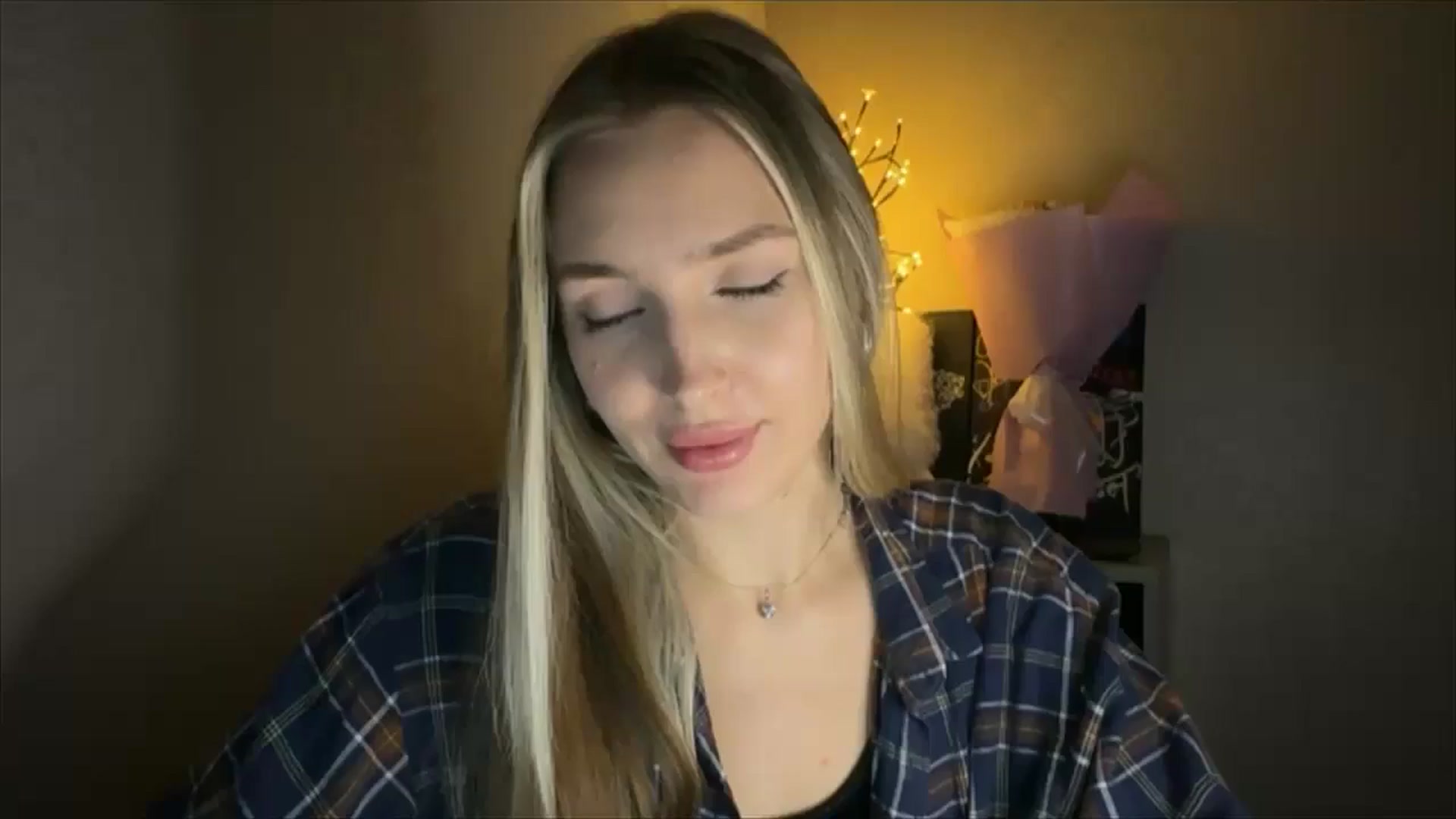 Gallery image thumbnail from My_Diana's myfreecams stream on, 11/21/2024, 23:01 image 18 of 20