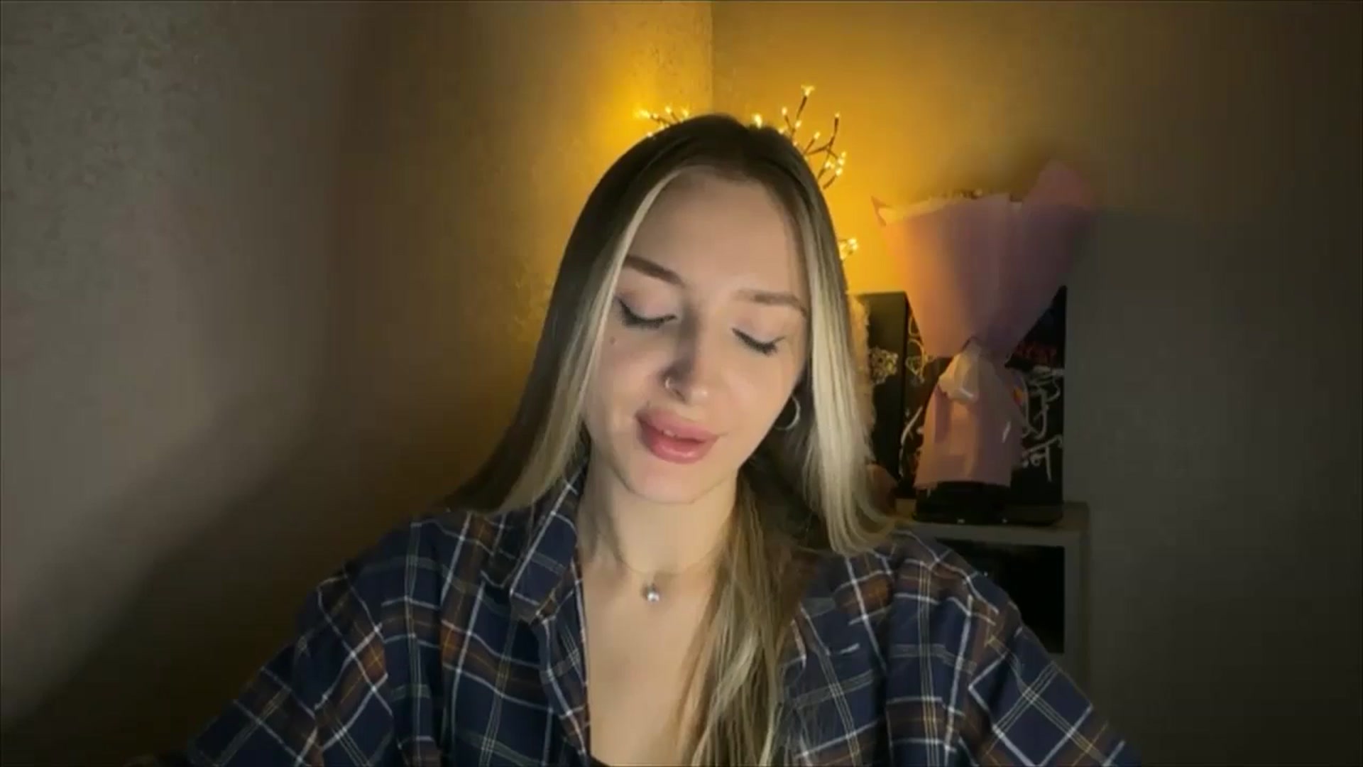 Gallery image thumbnail from My_Diana's myfreecams stream on, 11/21/2024, 23:01 image 9 of 20