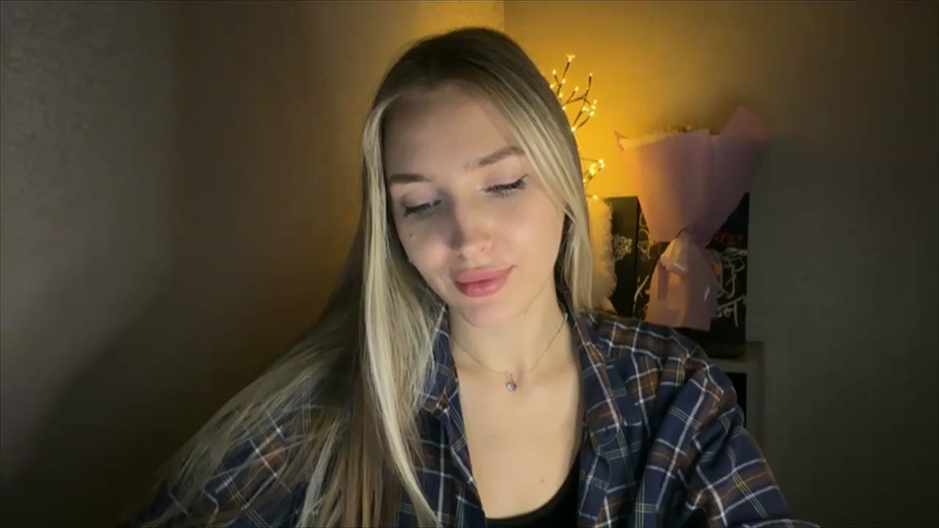 Gallery image thumbnail from My_Diana's myfreecams stream on, 11/21/2024, 23:01 image 1 of 20