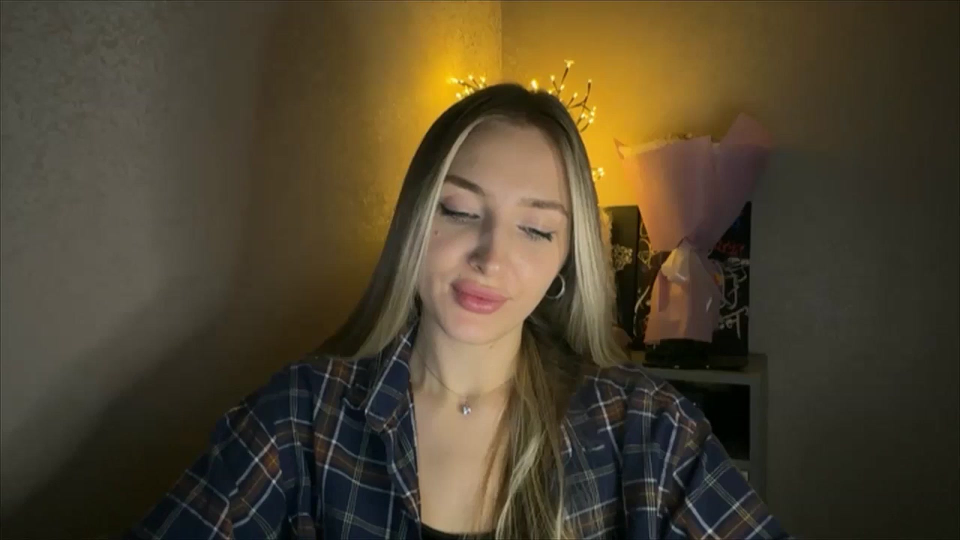 Gallery image thumbnail from My_Diana's myfreecams stream on, 11/21/2024, 23:01 image 8 of 20