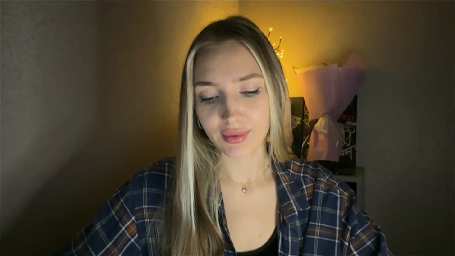 Gallery image thumbnail from My_Diana's myfreecams stream on, 11/21/2024, 23:01 image 20 of 20