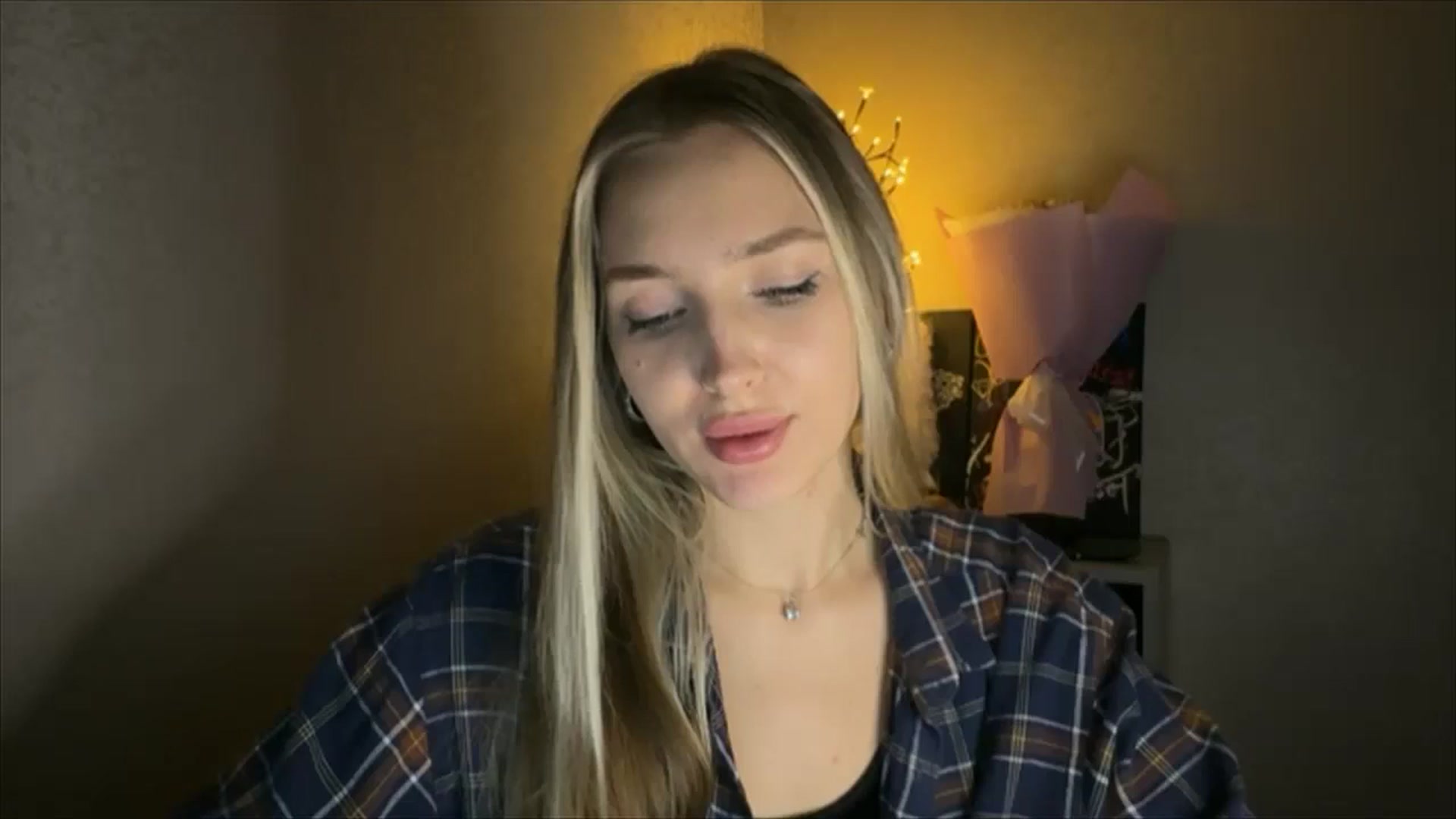 Gallery image thumbnail from My_Diana's myfreecams stream on, 11/21/2024, 23:01 image 19 of 20