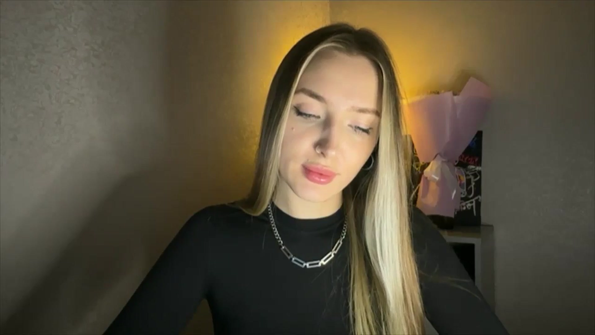 Gallery image thumbnail from My_Diana's myfreecams stream on, 11/22/2024, 14:51 image 18 of 20