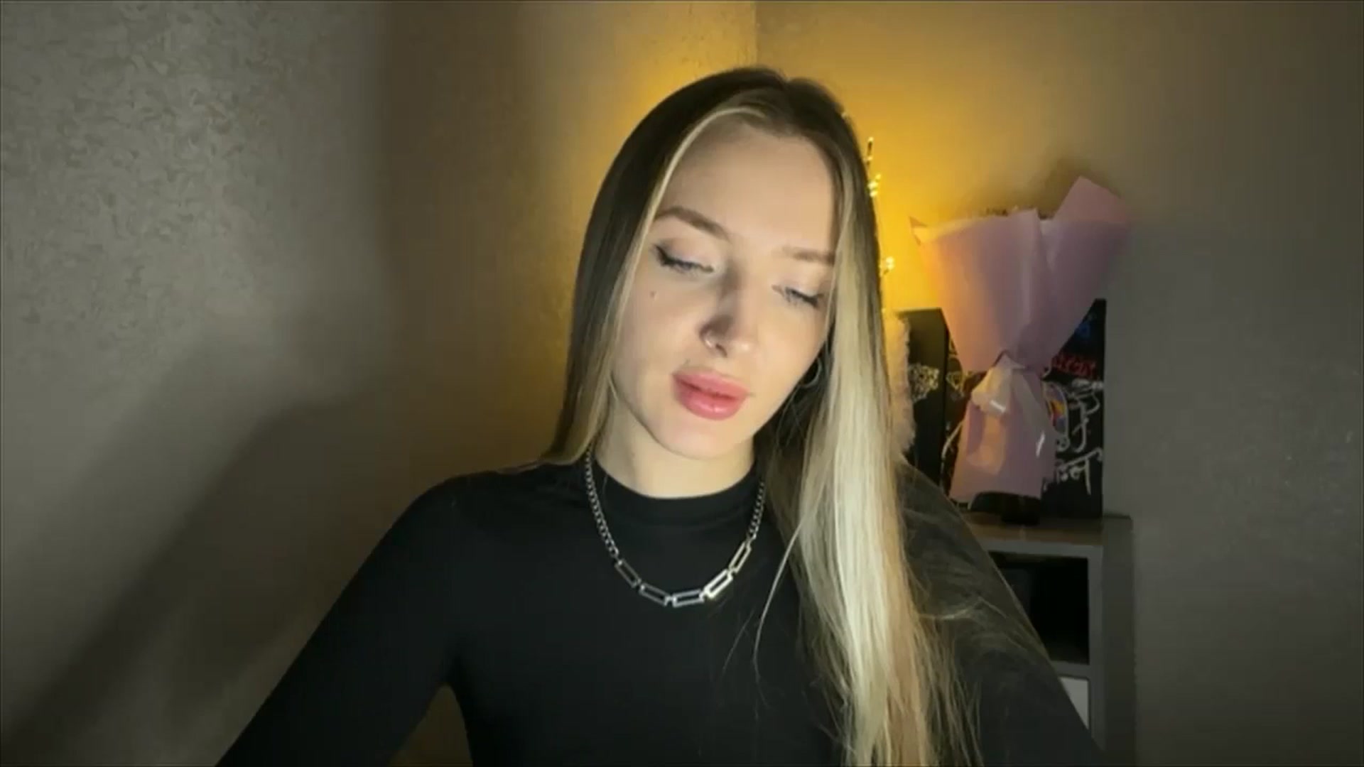 Gallery image thumbnail from My_Diana's myfreecams stream on, 11/22/2024, 14:51 image 17 of 20