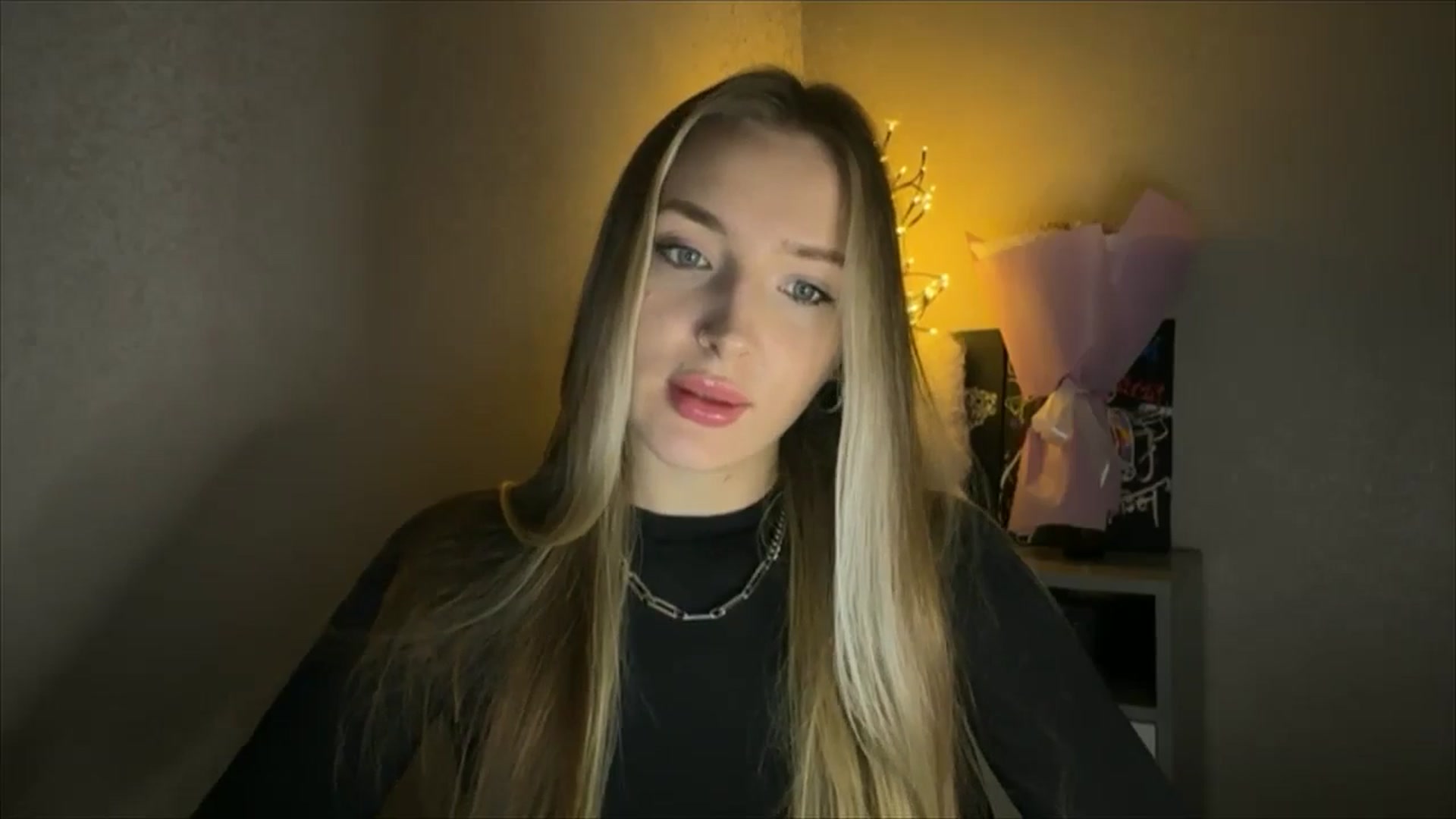 Gallery image thumbnail from My_Diana's myfreecams stream on, 11/22/2024, 14:51 image 8 of 20