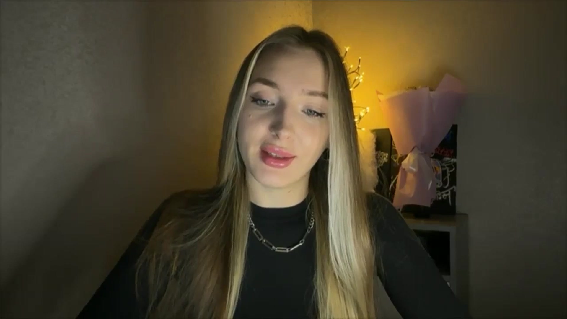 Gallery image thumbnail from My_Diana's myfreecams stream on, 11/22/2024, 14:51 image 6 of 20