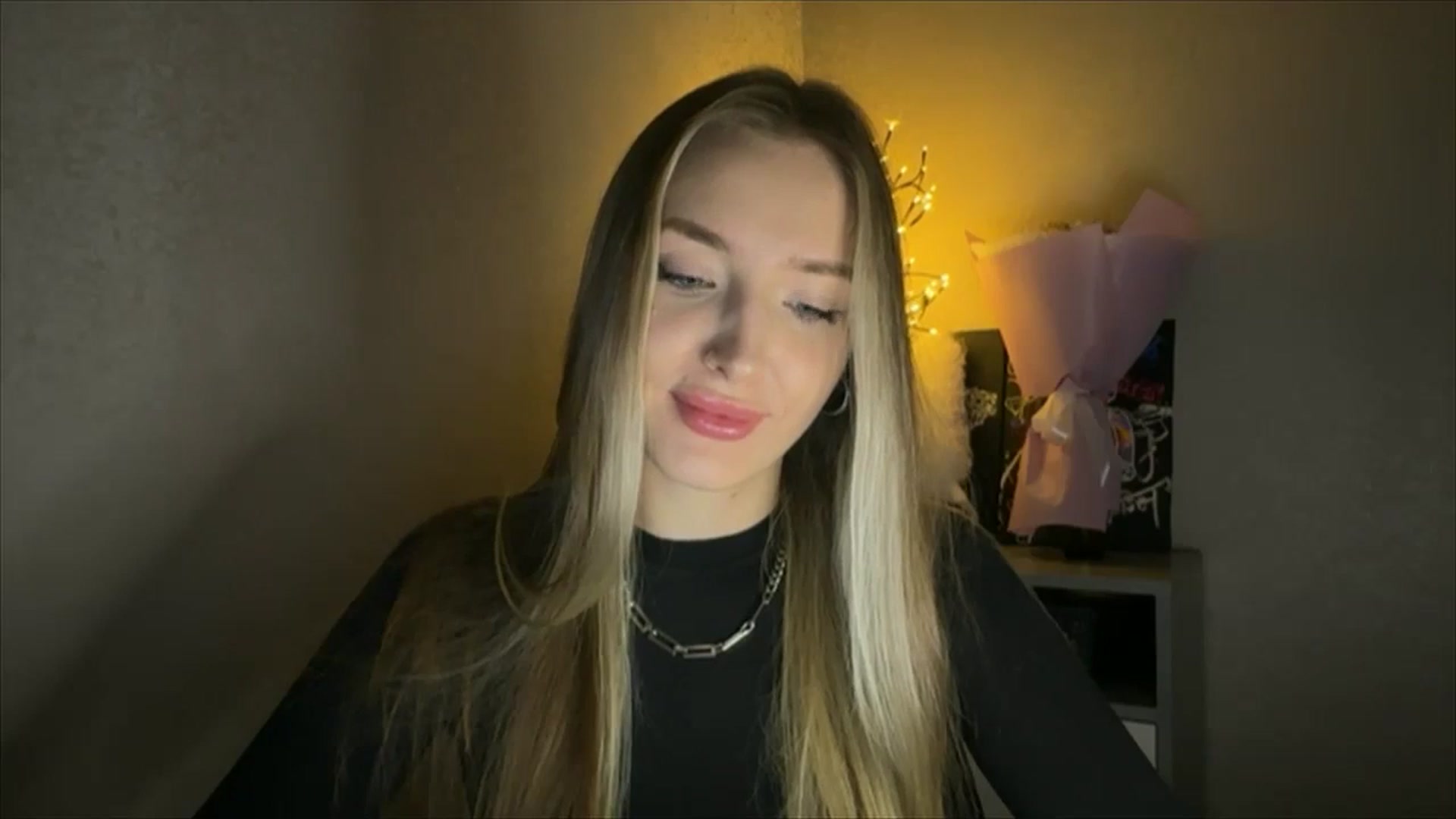 Gallery image thumbnail from My_Diana's myfreecams stream on, 11/22/2024, 14:51 image 9 of 20