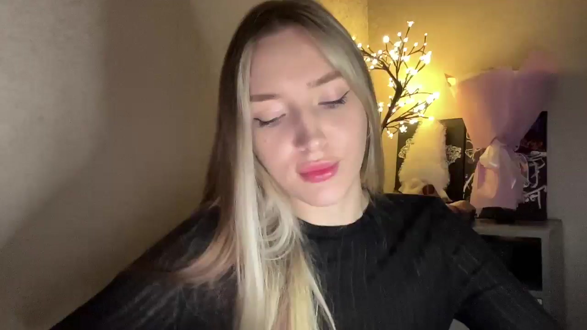 Gallery image thumbnail from My_Diana's myfreecams stream on, 11/24/2024, 16:05 image 13 of 20