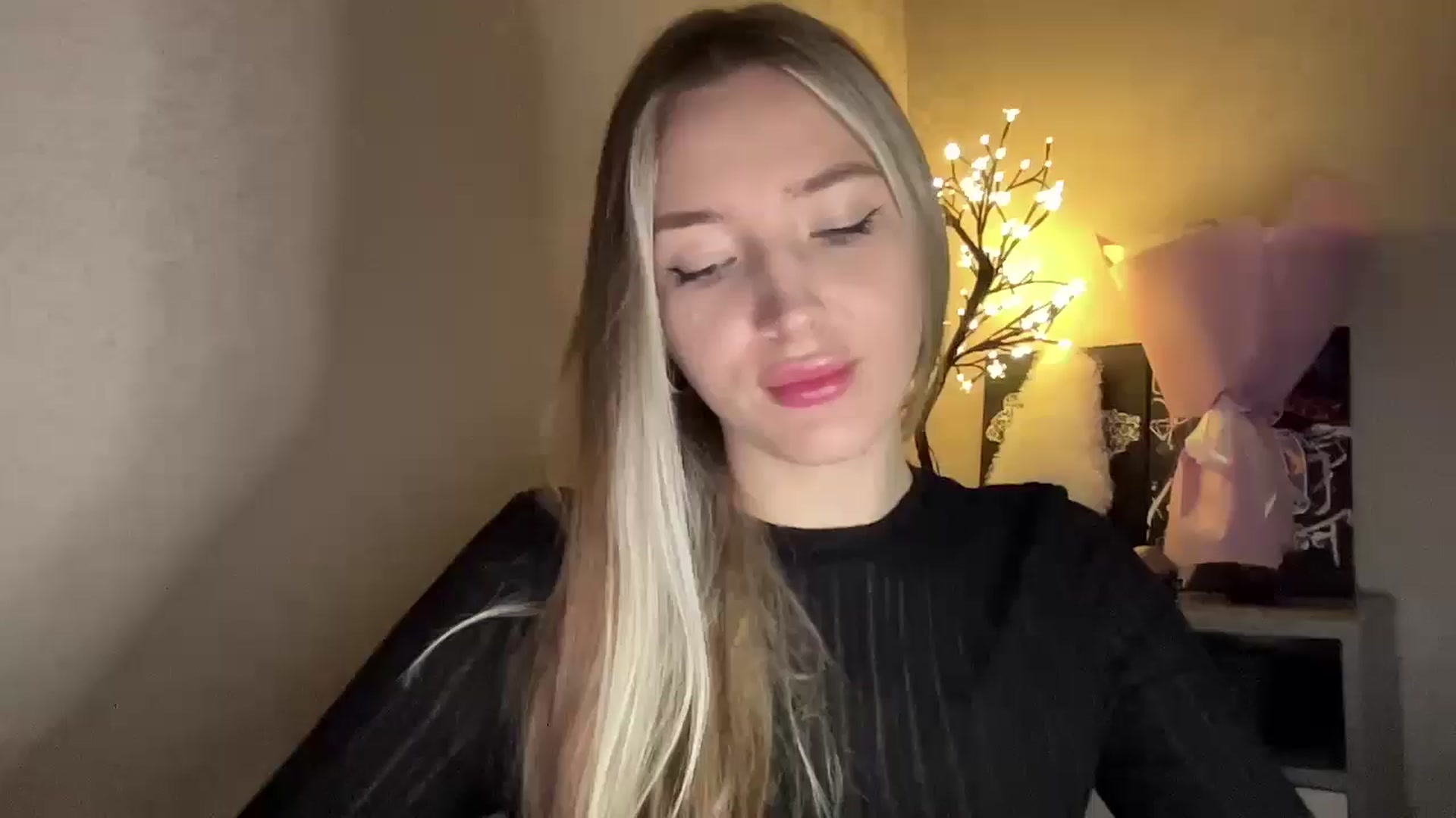 Gallery image thumbnail from My_Diana's myfreecams stream on, 11/24/2024, 16:05 image 19 of 20