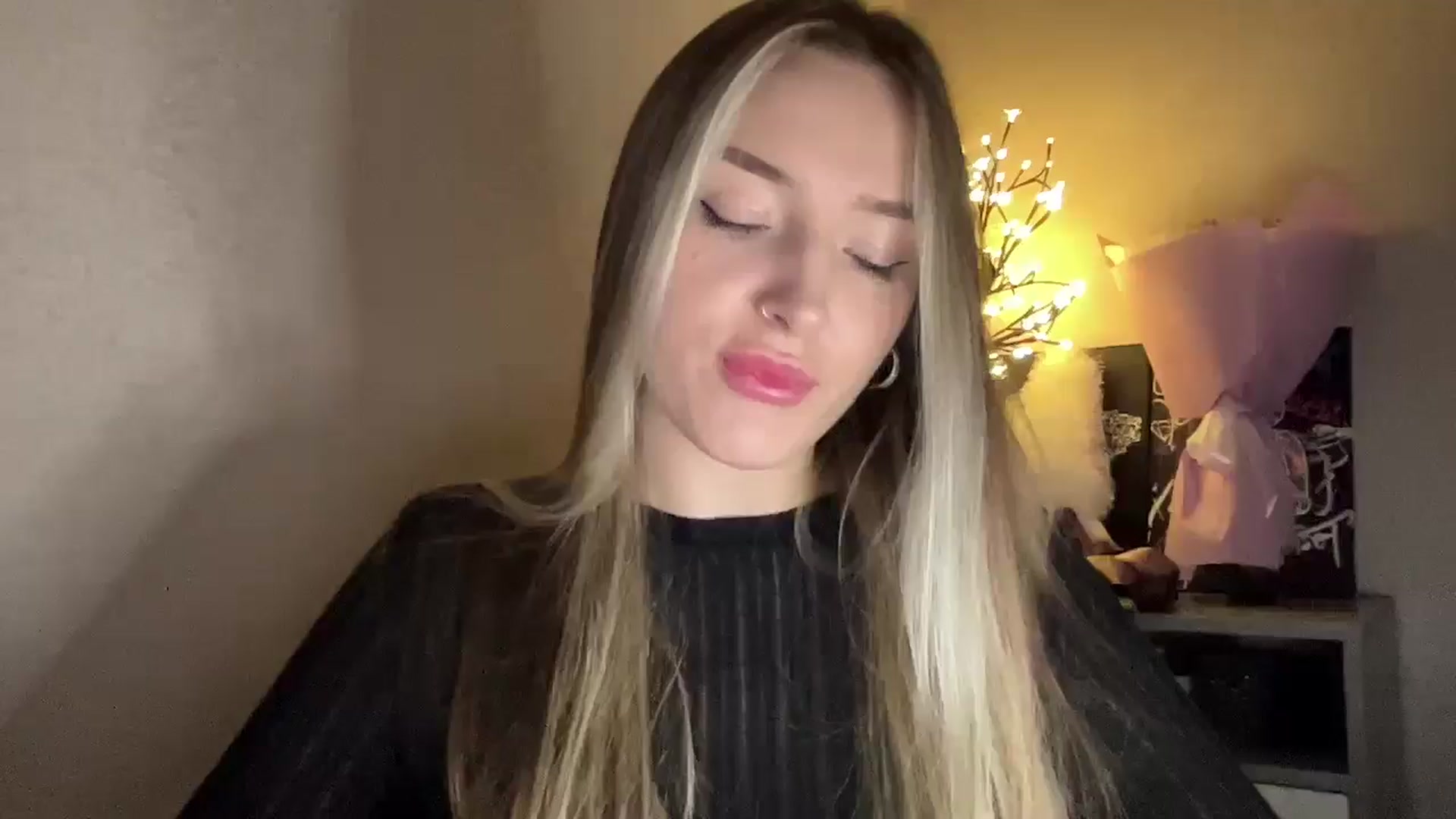 Gallery image thumbnail from My_Diana's myfreecams stream on, 11/24/2024, 16:05 image 15 of 20