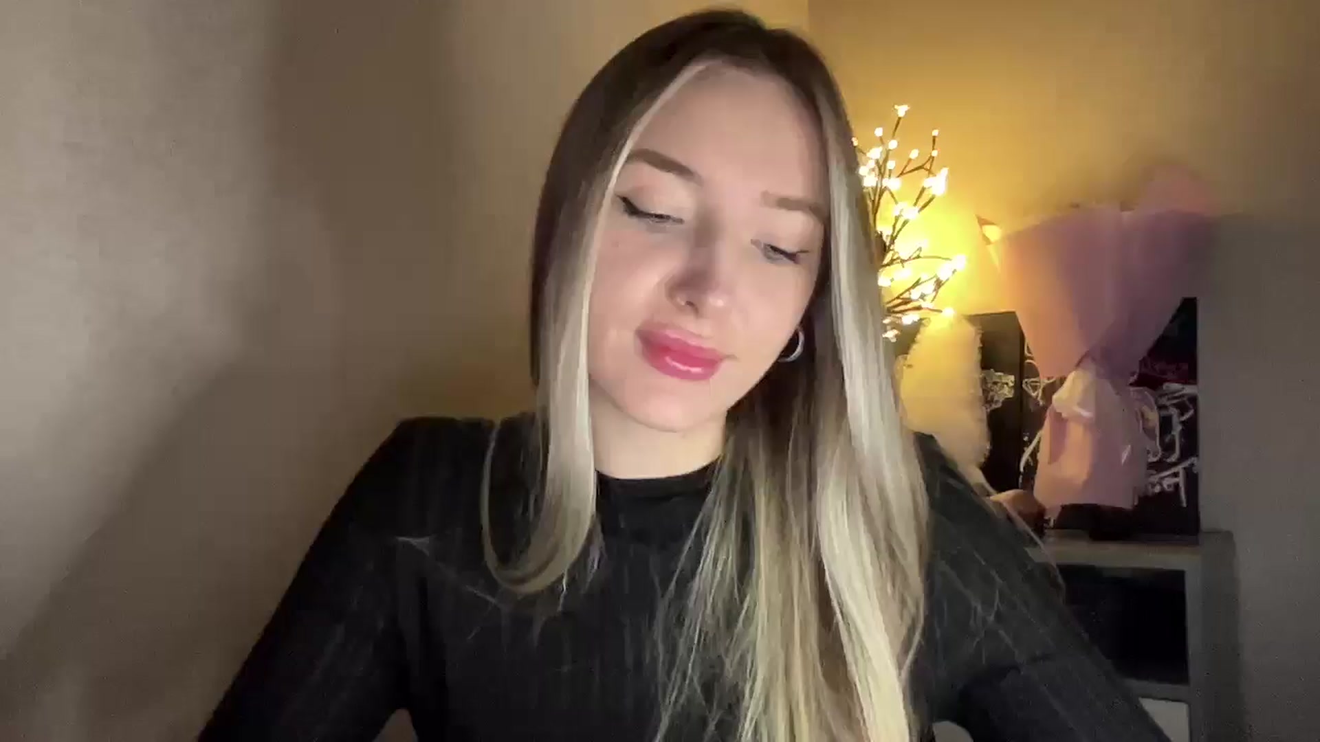 Gallery image thumbnail from My_Diana's myfreecams stream on, 11/24/2024, 16:05 image 8 of 20