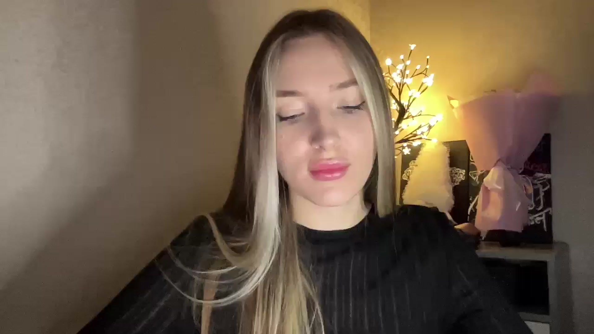 Gallery image thumbnail from My_Diana's myfreecams stream on, 11/24/2024, 16:05 image 16 of 20