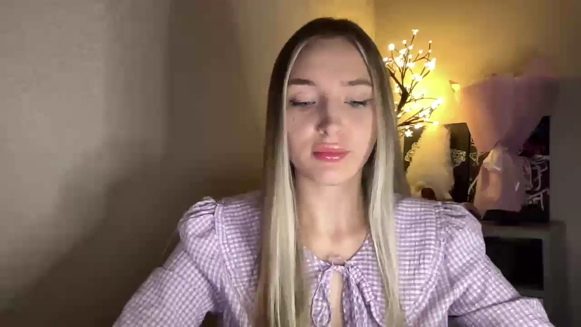 Gallery image thumbnail from My_Diana's myfreecams stream on, 11/24/2024, 21:21 image 2 of 20
