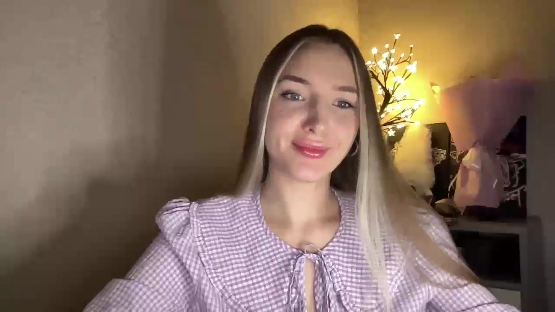 Gallery image thumbnail from My_Diana's myfreecams stream on, 11/24/2024, 21:46 image 5 of 20