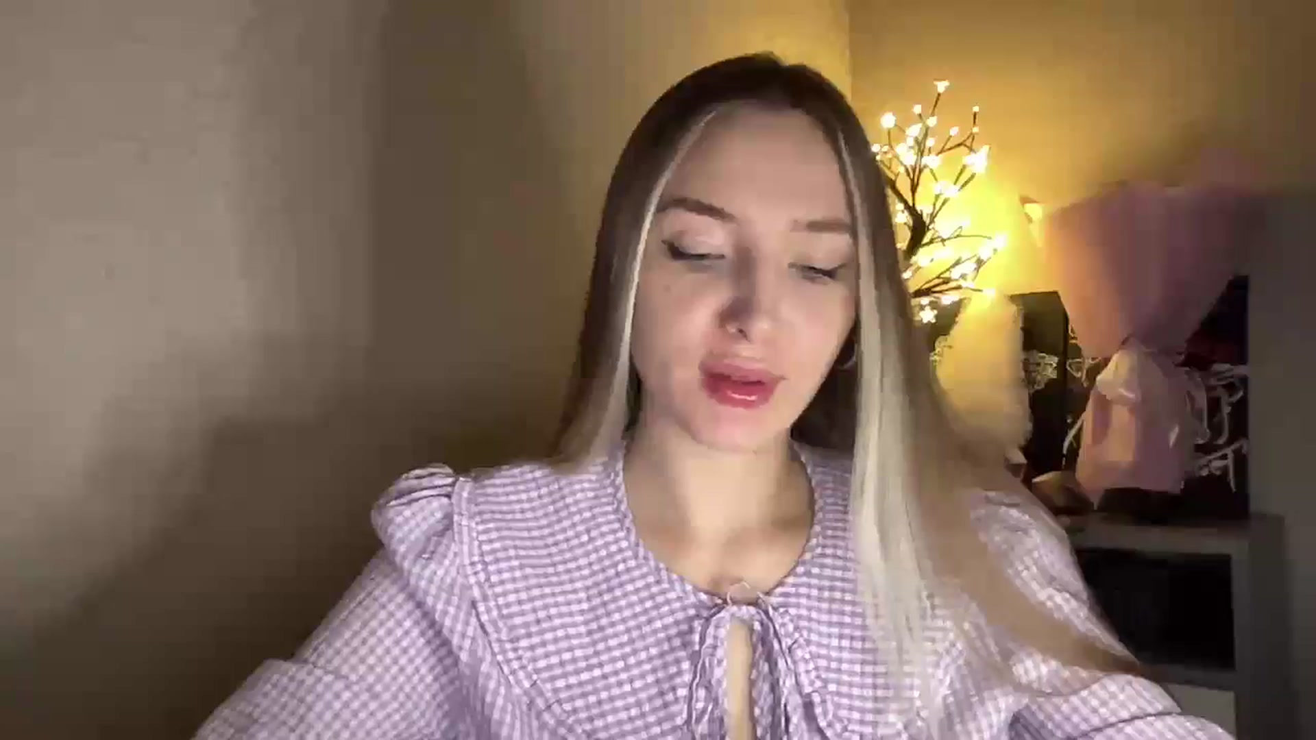 Gallery image thumbnail from My_Diana's myfreecams stream on, 11/24/2024, 21:46 image 7 of 20