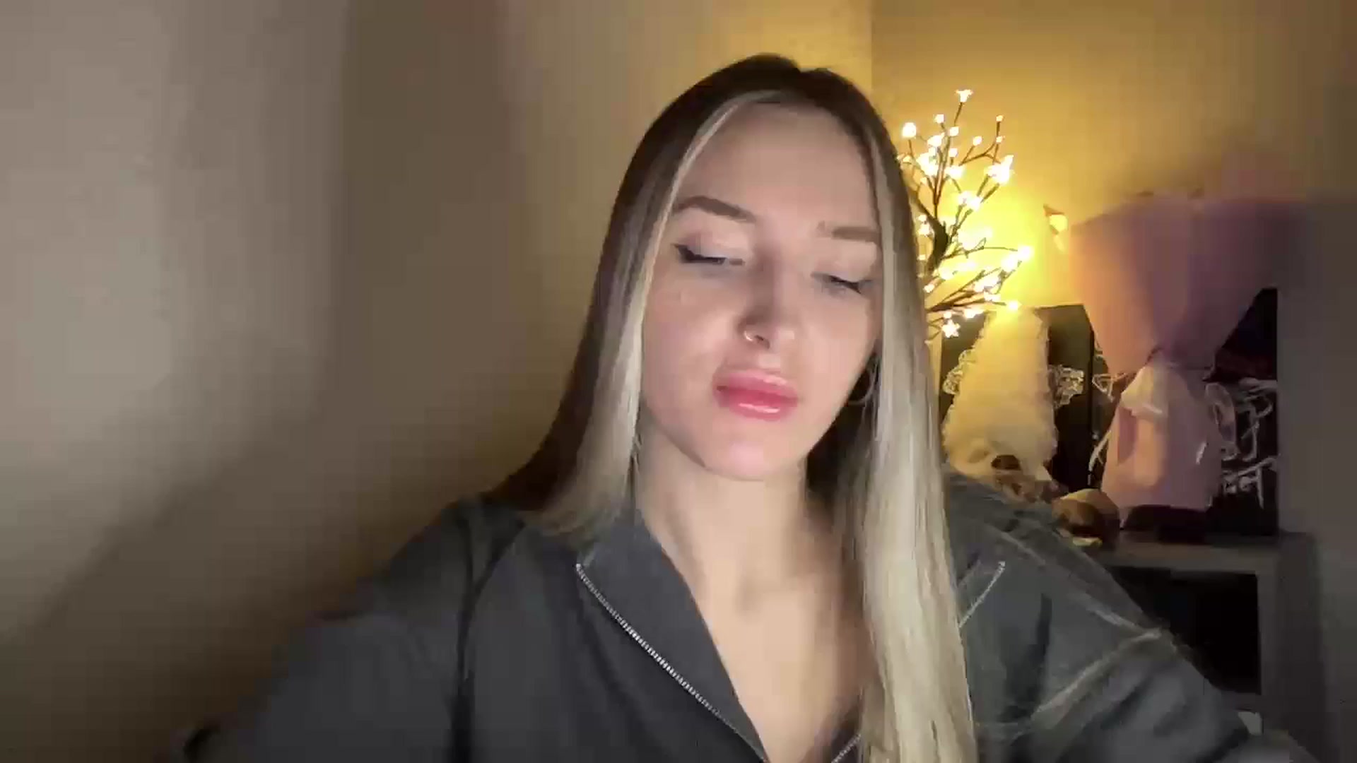 Gallery image thumbnail from My_Diana's myfreecams stream on, 11/24/2024, 22:31 image 19 of 20
