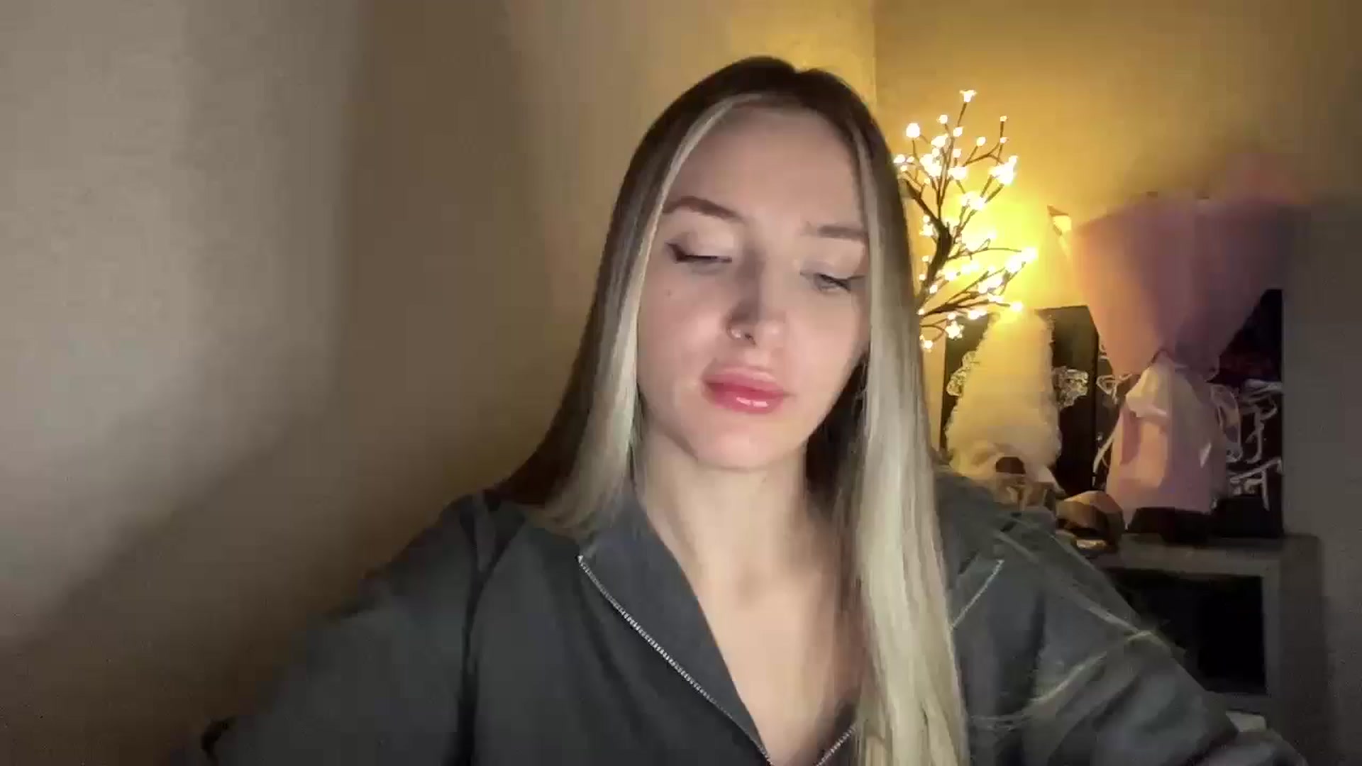 Gallery image thumbnail from My_Diana's myfreecams stream on, 11/24/2024, 22:31 image 20 of 20