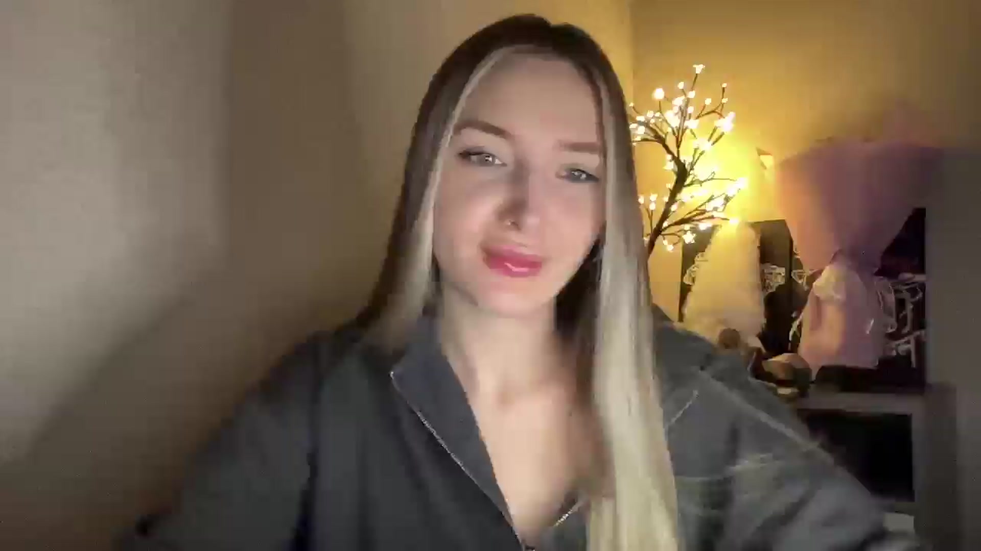 Gallery image thumbnail from My_Diana's myfreecams stream on, 11/24/2024, 22:31 image 14 of 20