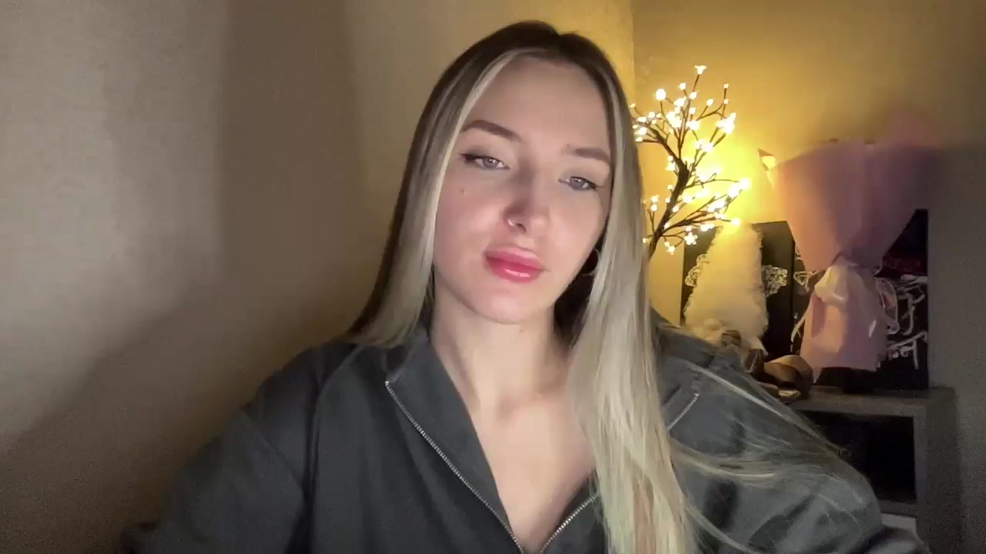 Gallery image thumbnail from My_Diana's myfreecams stream on, 11/24/2024, 22:31 image 1 of 20