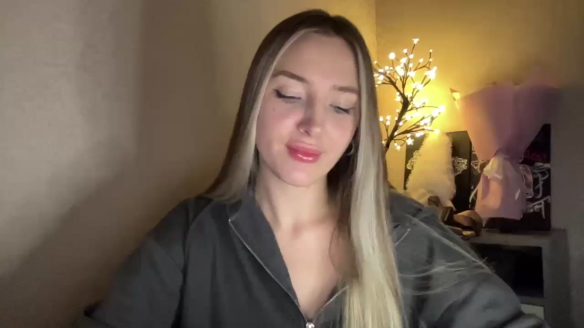 Gallery image thumbnail from My_Diana's myfreecams stream on, 11/24/2024, 22:31 image 7 of 20