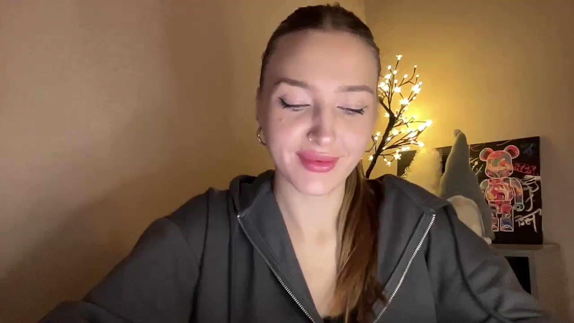 Gallery image thumbnail from My_Diana's myfreecams stream on, 11/28/2024, 16:01 image 11 of 20