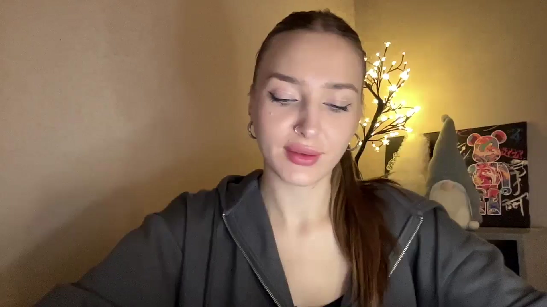 Gallery image thumbnail from My_Diana's myfreecams stream on, 11/28/2024, 16:01 image 17 of 20