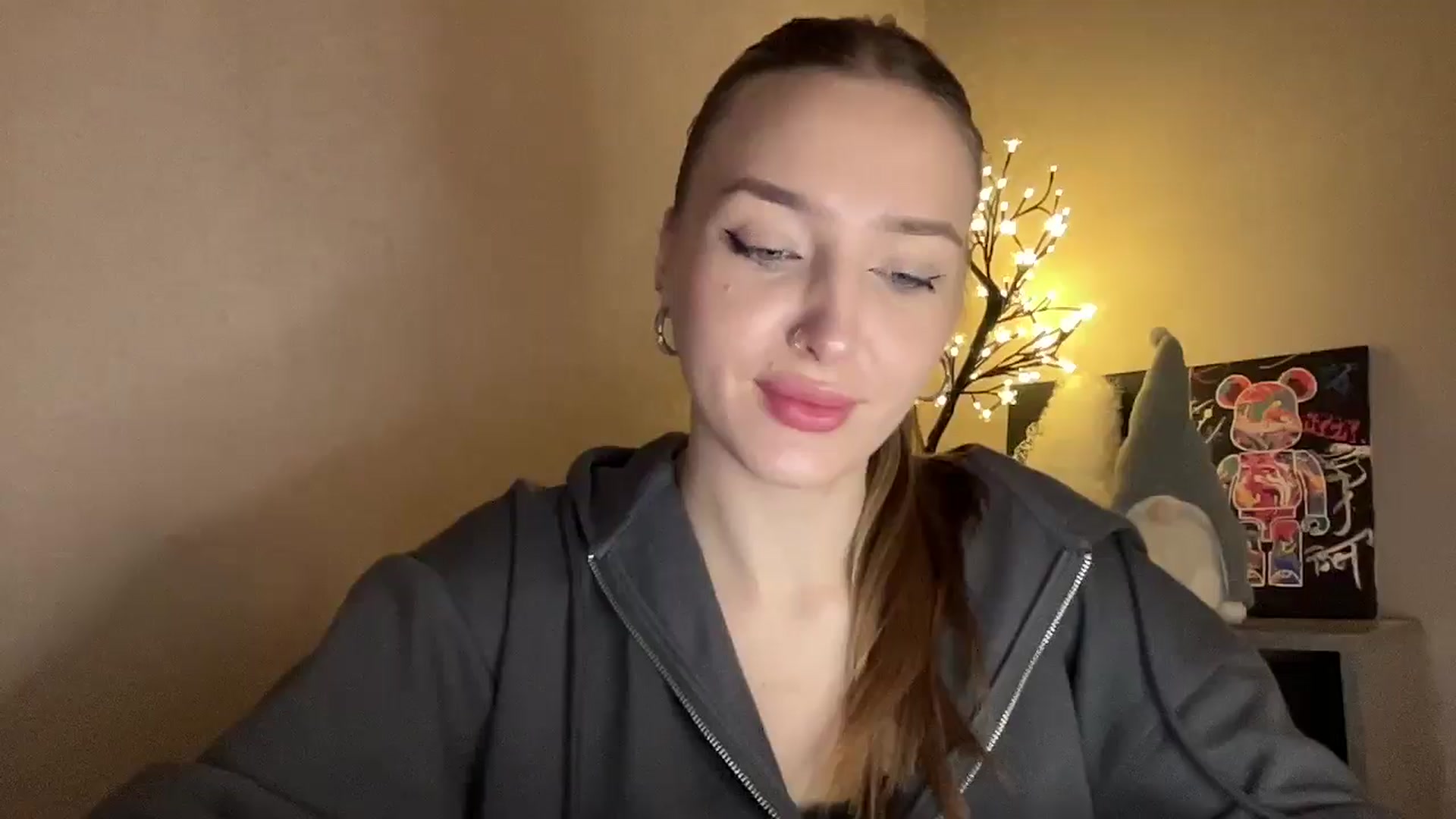 Gallery image thumbnail from My_Diana's myfreecams stream on, 11/28/2024, 16:01 image 8 of 20