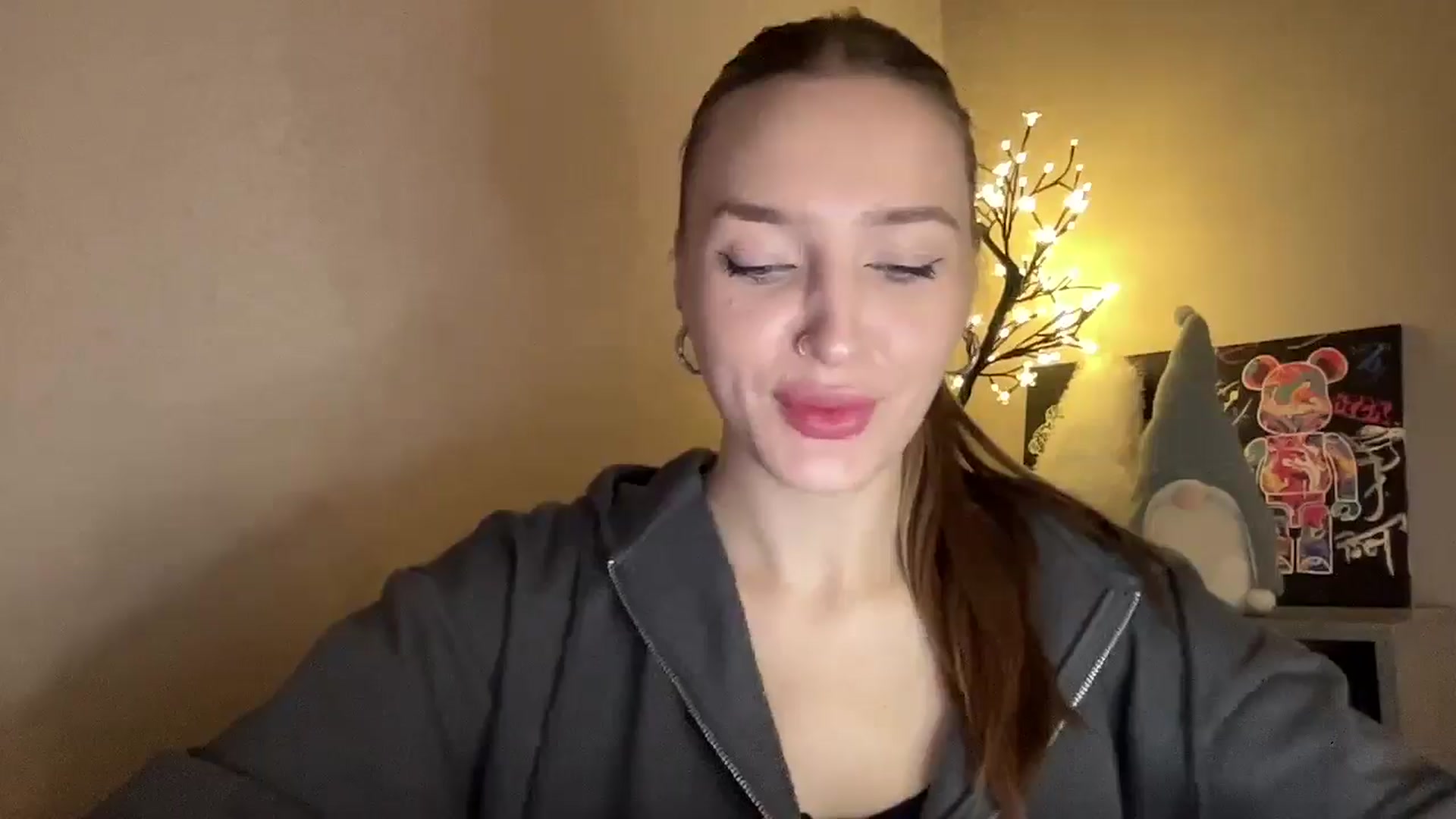 Gallery image thumbnail from My_Diana's myfreecams stream on, 11/28/2024, 16:01 image 14 of 20