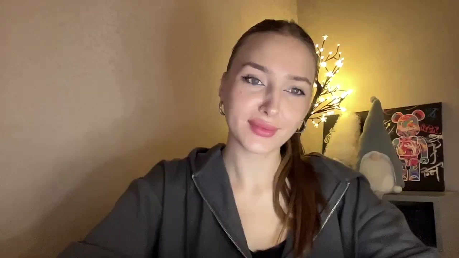 Gallery image thumbnail from My_Diana's myfreecams stream on, 11/28/2024, 16:01 image 19 of 20