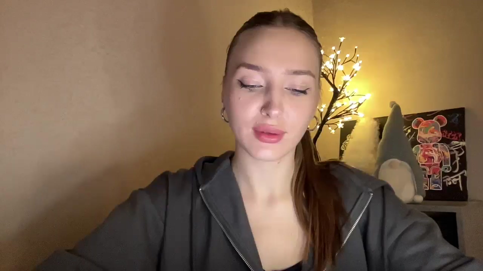 Gallery image thumbnail from My_Diana's myfreecams stream on, 11/28/2024, 16:01 image 18 of 20