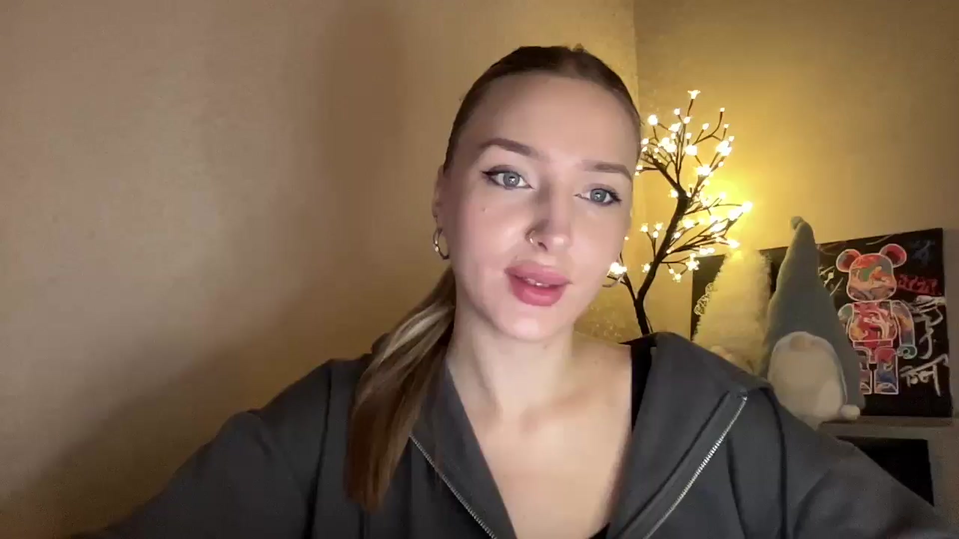 Gallery image thumbnail from My_Diana's myfreecams stream on, 11/28/2024, 17:02 image 10 of 20