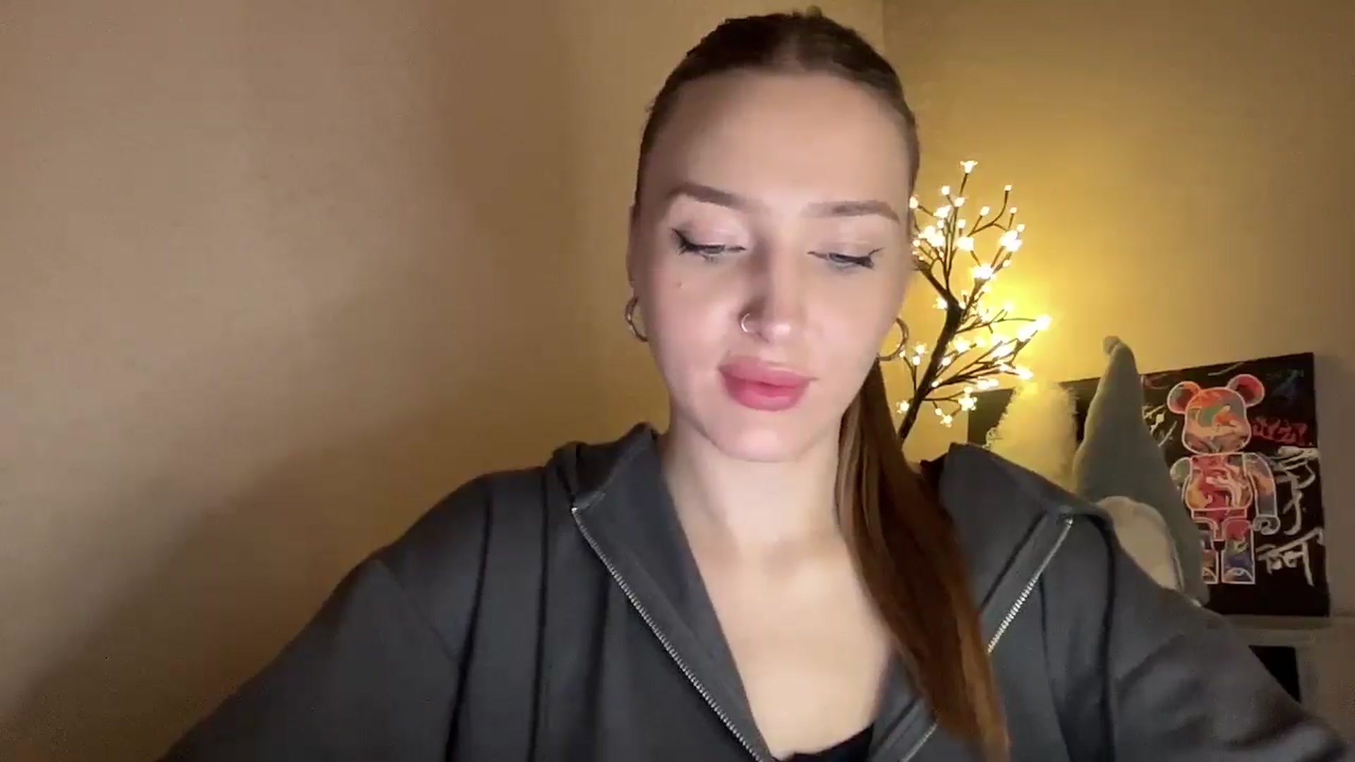 Gallery image thumbnail from My_Diana's myfreecams stream on, 11/28/2024, 17:02 image 9 of 20