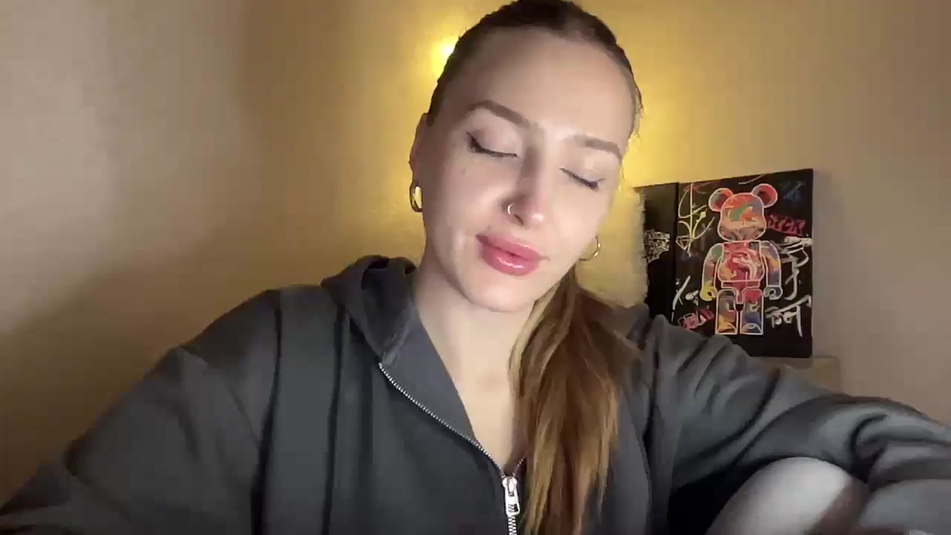 Gallery image thumbnail from My_Diana's myfreecams stream on, 11/28/2024, 20:23 image 19 of 20