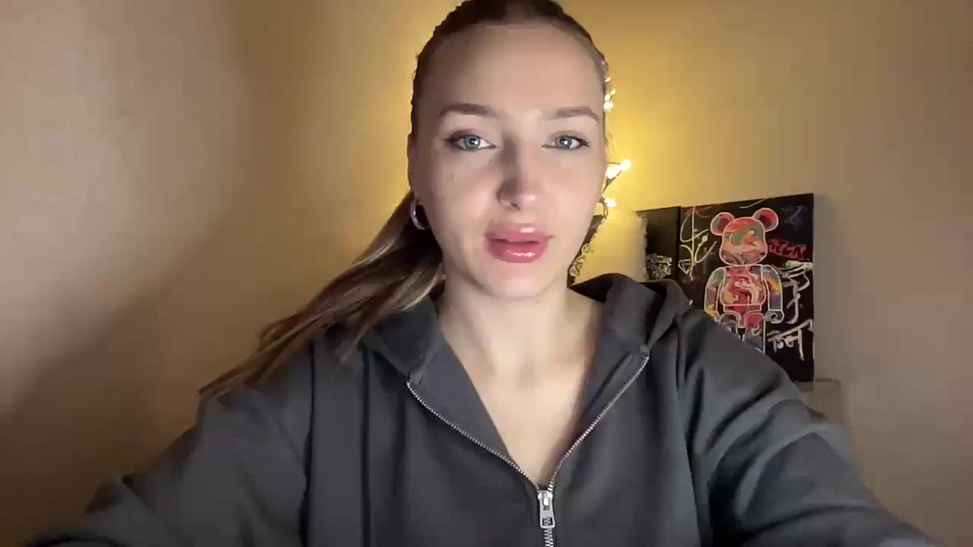 Gallery image thumbnail from My_Diana's myfreecams stream on, 11/28/2024, 20:34 image 18 of 20