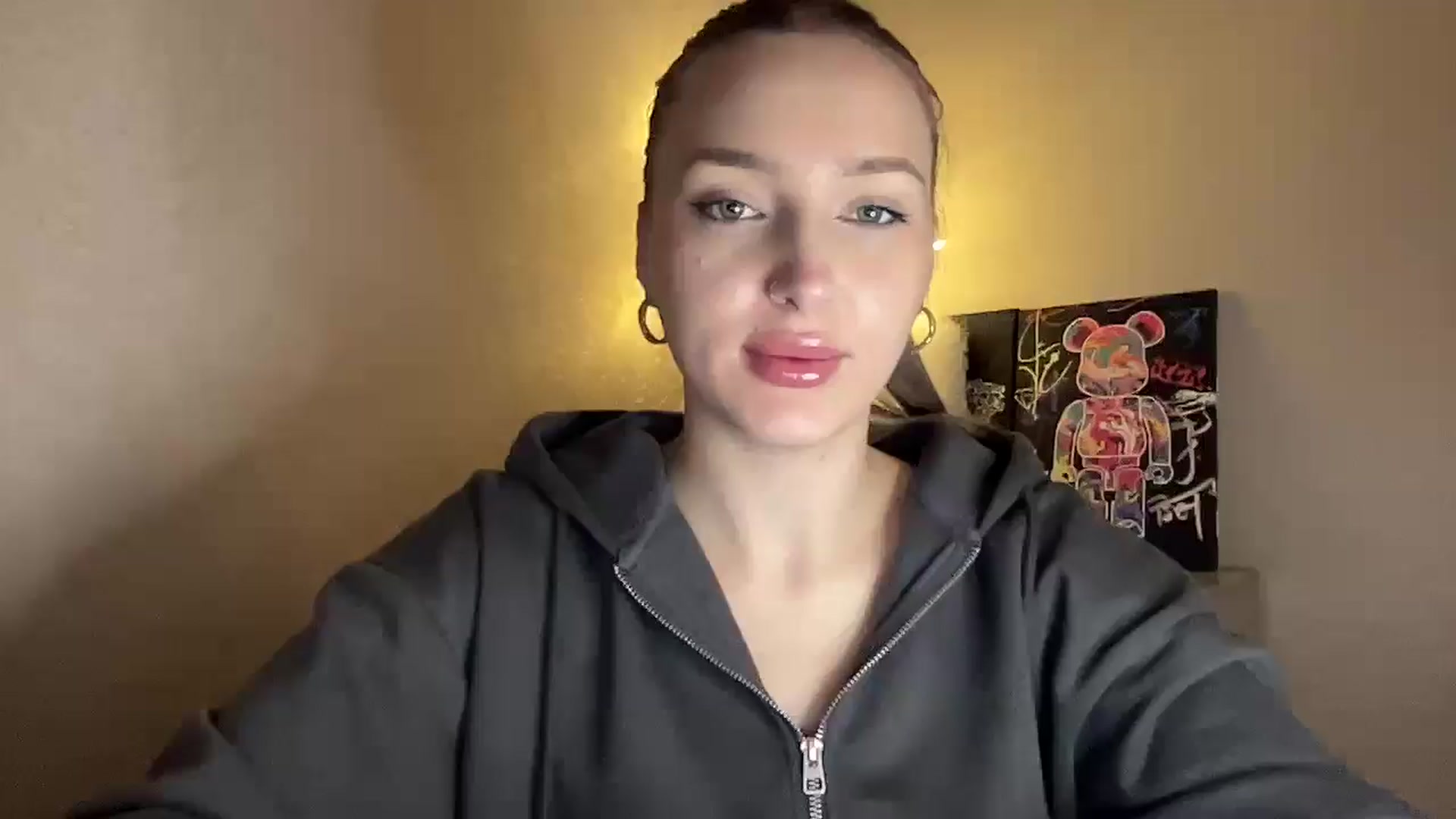 Gallery image thumbnail from My_Diana's myfreecams stream on, 11/28/2024, 20:34 image 16 of 20