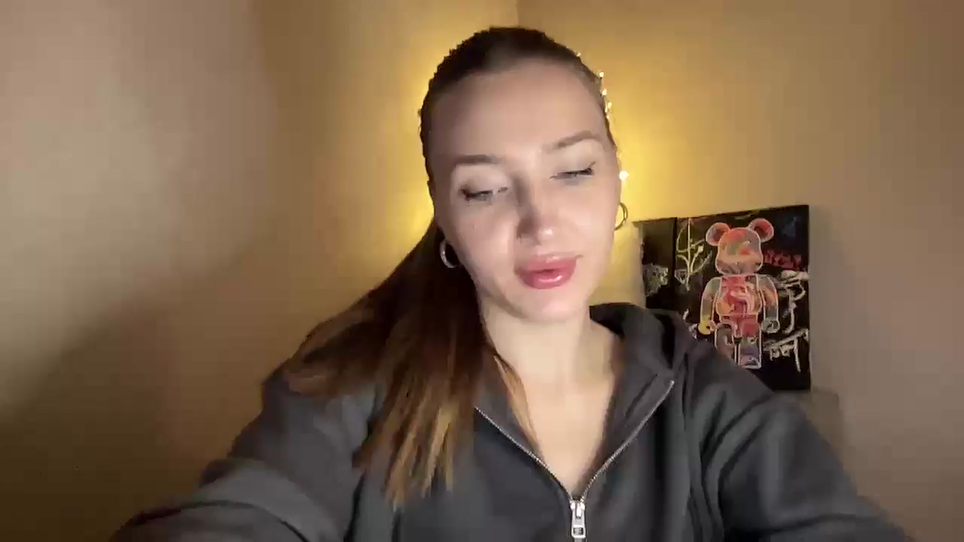Gallery image thumbnail from My_Diana's myfreecams stream on, 11/28/2024, 20:34 image 7 of 20