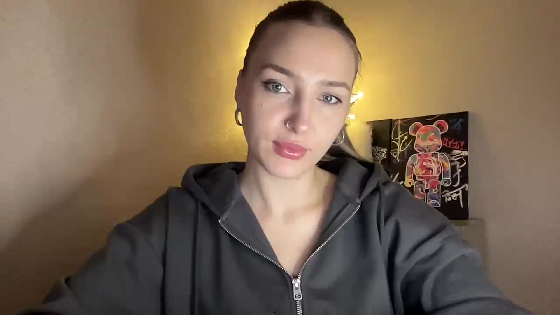 Gallery image thumbnail from My_Diana's myfreecams stream on, 11/28/2024, 20:34 image 15 of 20