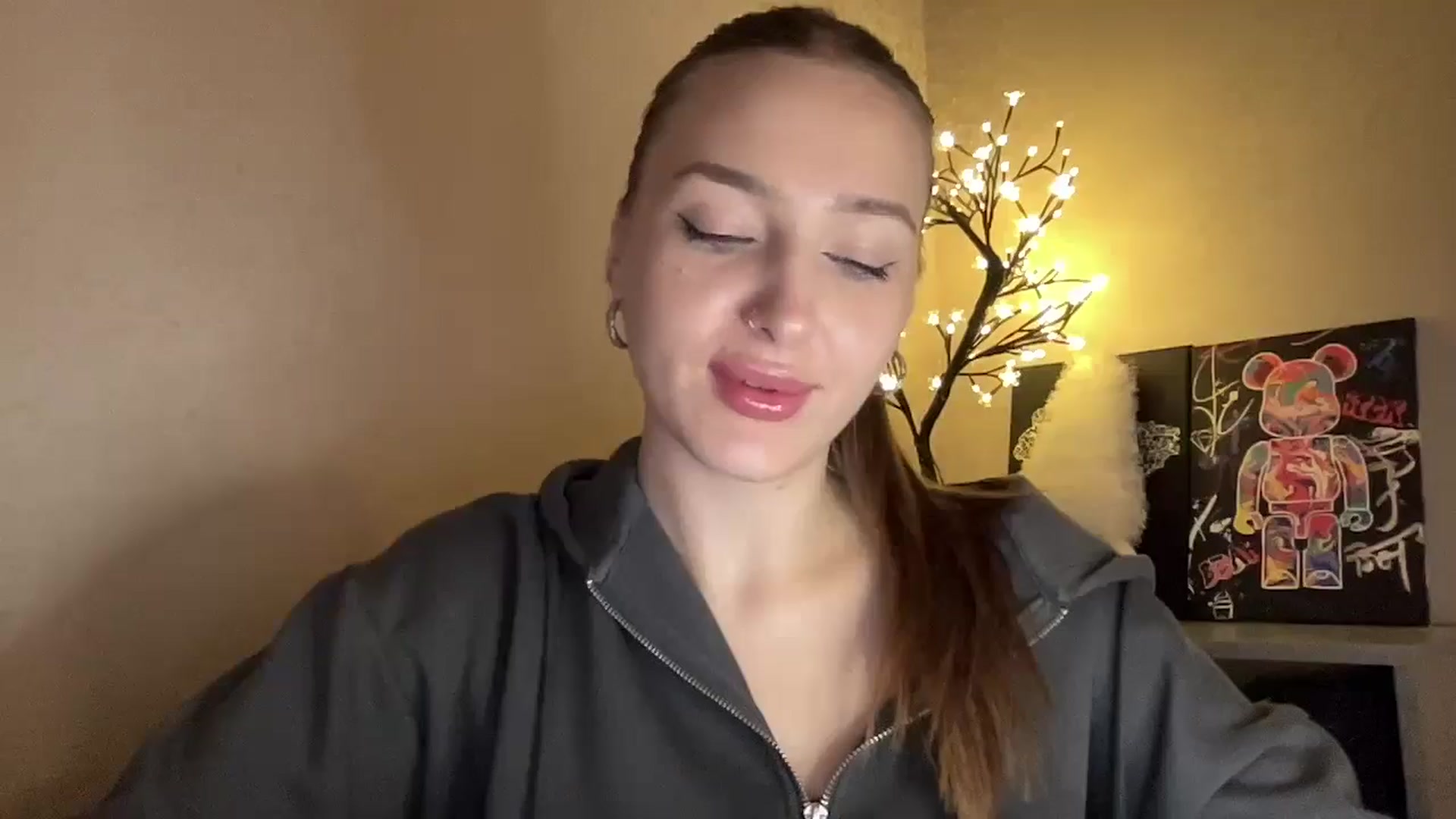 Gallery image thumbnail from My_Diana's myfreecams stream on, 11/28/2024, 21:42 image 12 of 20