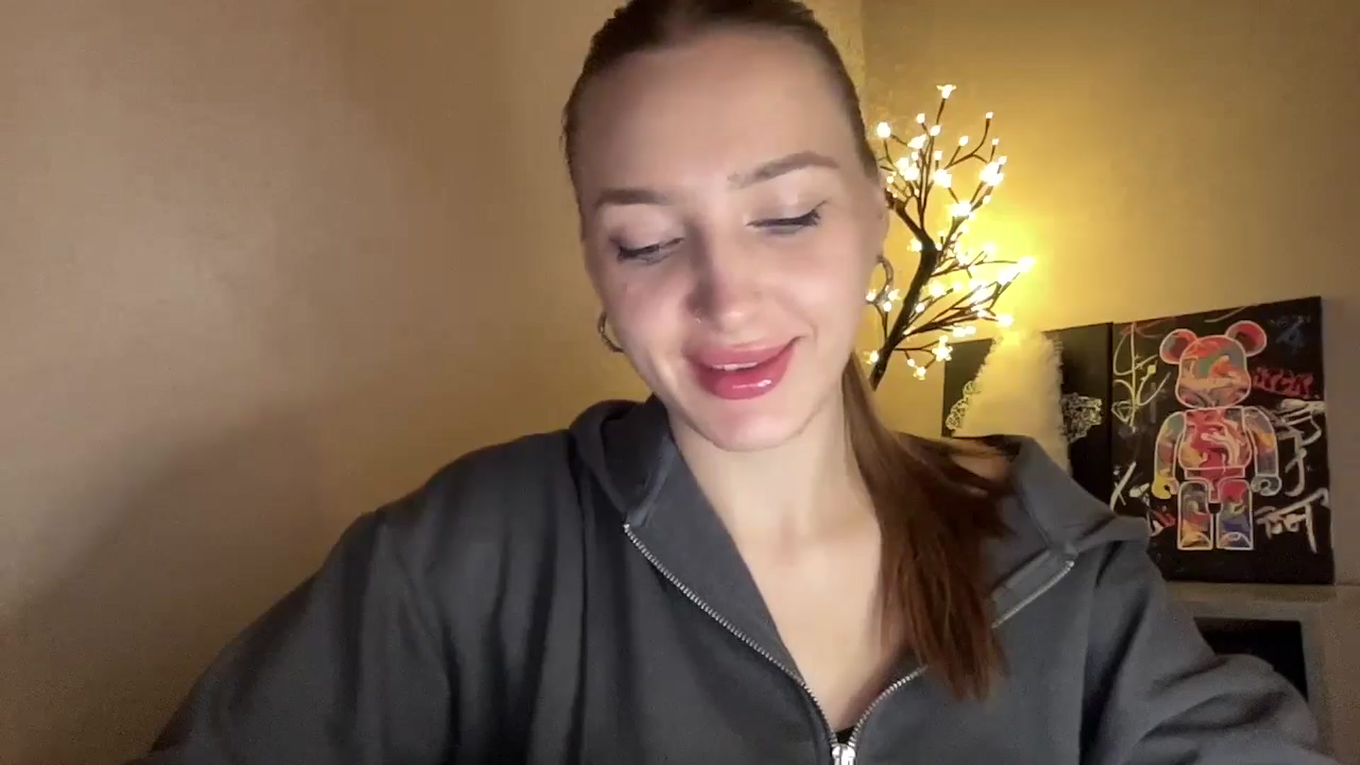 Gallery image thumbnail from My_Diana's myfreecams stream on, 11/28/2024, 21:42 image 10 of 20