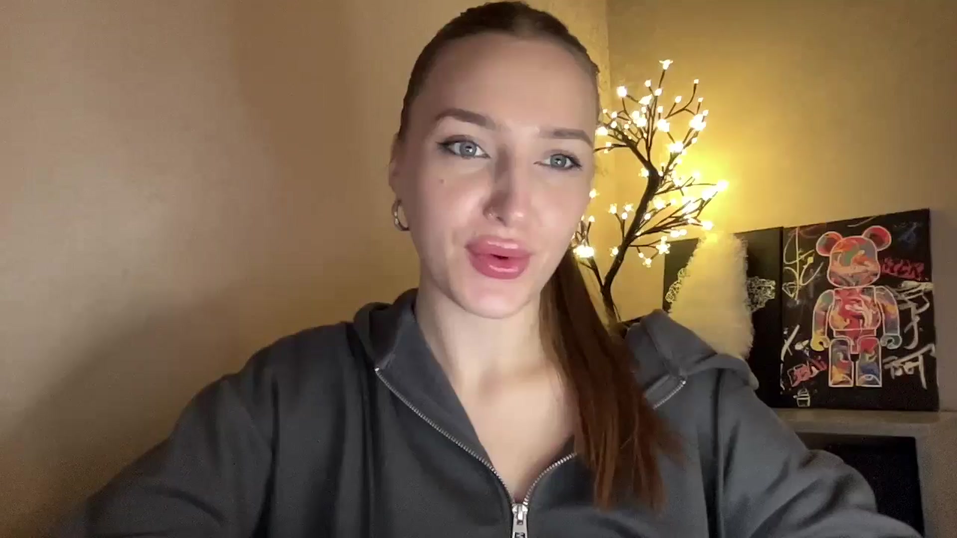 Gallery image thumbnail from My_Diana's myfreecams stream on, 11/28/2024, 21:42 image 17 of 20