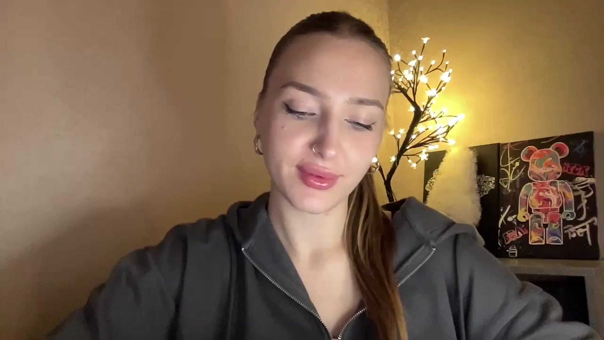 Gallery image thumbnail from My_Diana's myfreecams stream on, 11/28/2024, 21:42 image 19 of 20