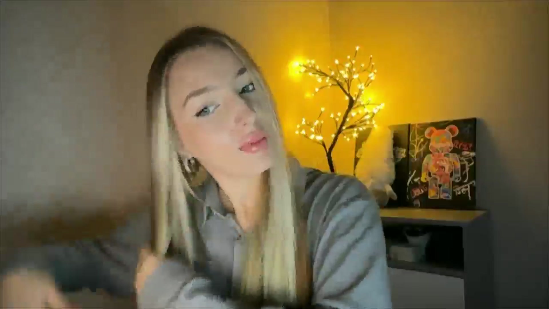 Gallery image thumbnail from My_Diana's myfreecams stream on, 11/29/2024, 14:01 image 15 of 20