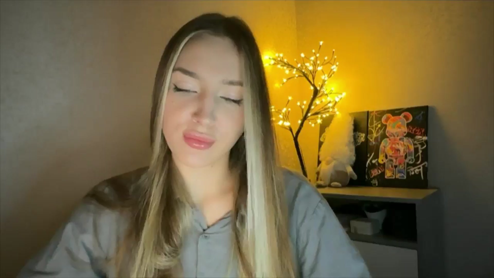 Gallery image thumbnail from My_Diana's myfreecams stream on, 11/29/2024, 14:01 image 14 of 20