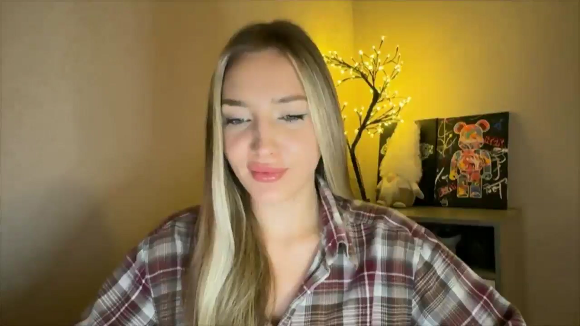 Gallery image thumbnail from My_Diana's myfreecams stream on, 11/29/2024, 21:02 image 10 of 20