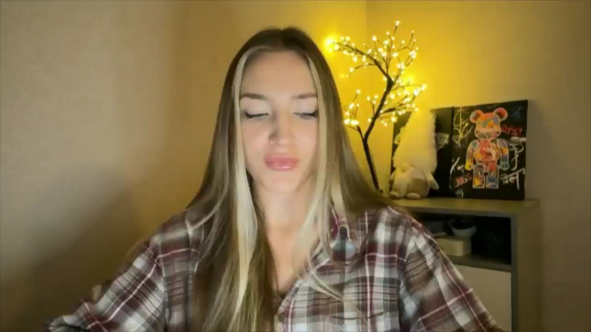 Gallery image thumbnail from My_Diana's myfreecams stream on, 11/29/2024, 21:02 image 16 of 20